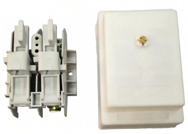 Fuses Connection box ； Fuse Base/Holder/box - Fuse holders